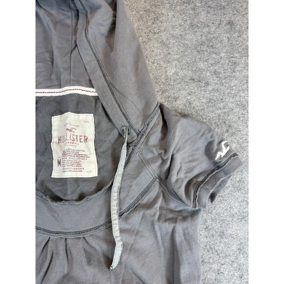 Hollister Short Sleeve Pullover Hoodie Top Womens Medium Gray Streetwear Casual - Picture 2 of 7